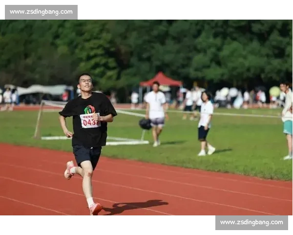 健步走比赛精彩瞬间回顾 与选手们一起感受速度与激情的碰撞